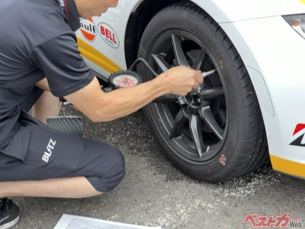 走る前はタイヤの空気圧をチェック！　