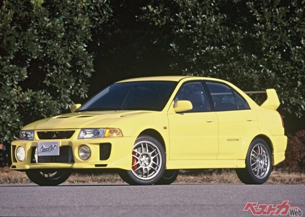 中谷氏が開発に携わったランサーエボリューションV。エボIVの開発後期から関わり、中谷氏からの改善提案がVで反映されている