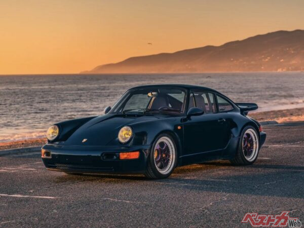 通常仕様でも今や超高額車である964ターボS。それに加えて生産台数86台という希少性が加わり…落札予想金額はとんでもないことに…。