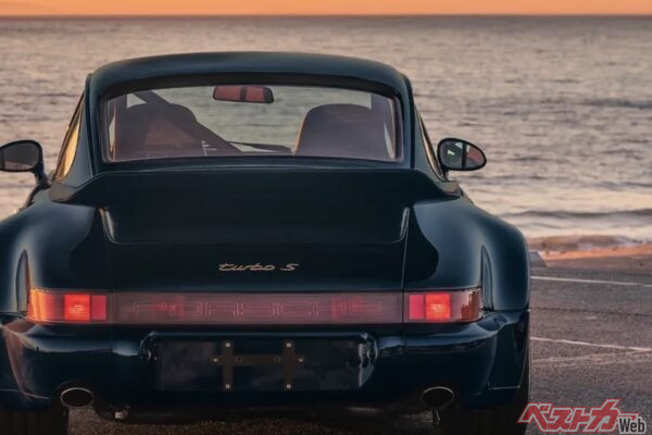 走行距離600km台!!　1993年式ポルシェ911ターボSライトウェイトはハイパーカーの相場に勝てたのか!?!?