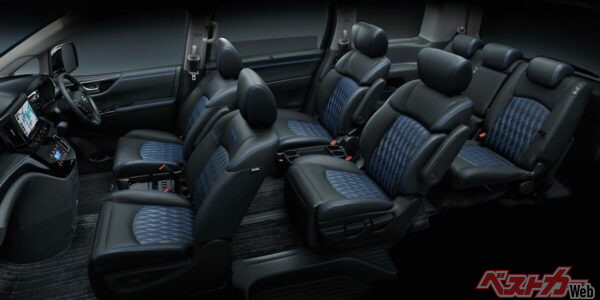 エルグランドAUTECHのインテリア。素材選定からステッチ、カラーリング、機能性など多くのこだわりを感じる内容となっている