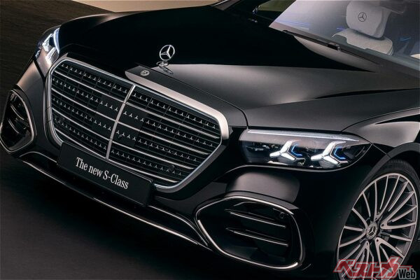 今度のSクラスは三ツ星マークまで光る!! マイナーチェンジでここまでやるかという圧巻の技術と豪華さにクラクラ!!