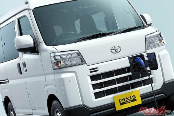 ピクシス バンにEV登場!! 電動っぽい名前を付けずにまさかの「デラックス」を名乗っておじさんが号泣な件!!!