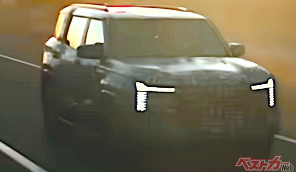 現在放映中のCMの最後にもじつは登場しており、ご覧の通りど迫力フェイスな予感満載