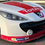 フランスの学生たちが魔改造!!　内燃機関レーシングカーであるプジョー 207スパイダーがBEVに大変身!!