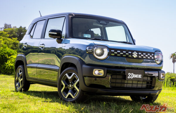 見よ！ 水平になった新クロスビーのボンネットフードを。タフさが増した印象を与える外観に変化！