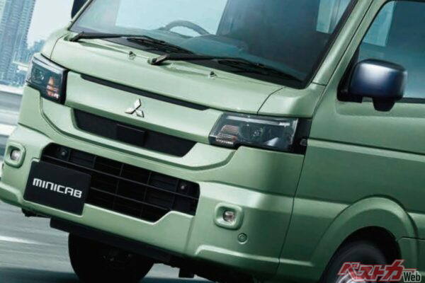 グリルに三菱のスリーダイヤが!?　ついにミニキャブ トラックも顔つきが変更！　紙パック用ドリンクホルダーも地味に嬉しい!!