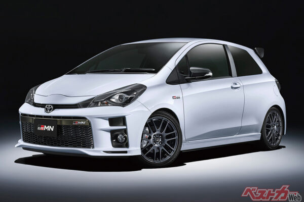 トヨタ ヴィッツGRMN（2018年・150台限定）。欧州向け3ドアがベース。パワートレーンは1.8L、スーパーチャージャー＋6速MT。400台限定で欧州で販売されたヤリスGRMNもチューニングレベルは同じだが、WRC復帰記念モデルの意味合いもあった