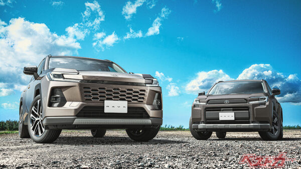 トヨタ RAV4。まず登場したのはハイブリッドモデル。左がZ E-Four（490万円）、右がAdventure E-Four（450万円）。PHEVとGR SPORTは2025年度内に登場する