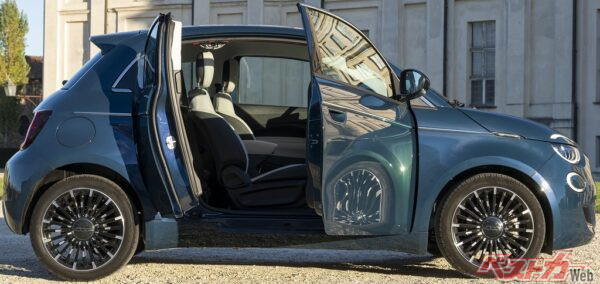 観音開きになるユニークな3+1タイプも設定されている