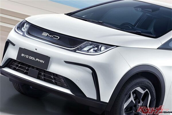 ステアリングヒーターやおくだけ充電が付いてお値段そのまま!!　BYDドルフィンが激進化!!