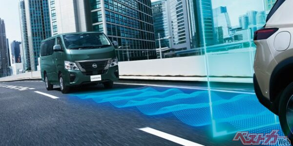 2025年7月には日産 キャラバンがさきにクルコンを導入していた。2026年の一部改良でハイエースもついにクルコンが!