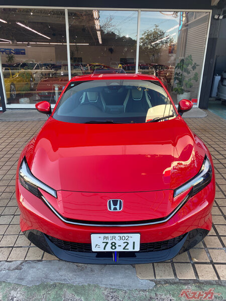 清水草一氏はホンダ プレリュードをチョイス。丸みを帯びたボンネットがどことなく馬っぽい