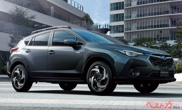 清水草一氏はスバル クロストレックをチョイス。アウトドアっぽい装飾が、なんとういうか、餃子のヒダヒダを思わせるぜ!
