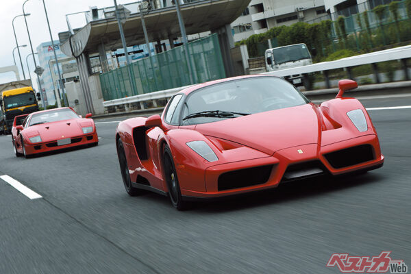 2002年にフェラーリ創立55周年を記念して発表されたスペチアーレ、フェラーリ エンツォ・フェラーリ