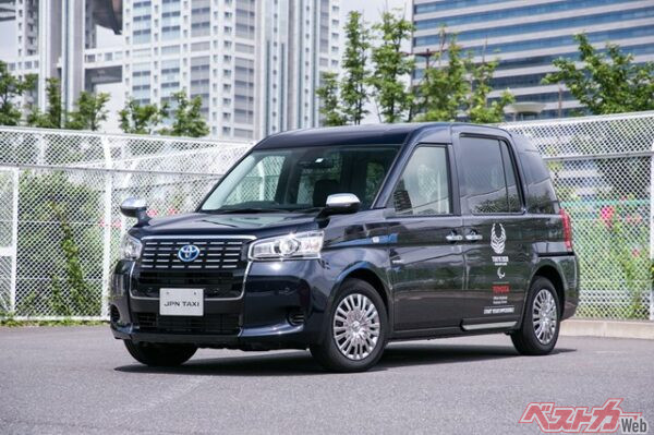いつの間にかタクシーといえば、四角いセダンからもうすでにトールワゴンといったイメージになりつつある