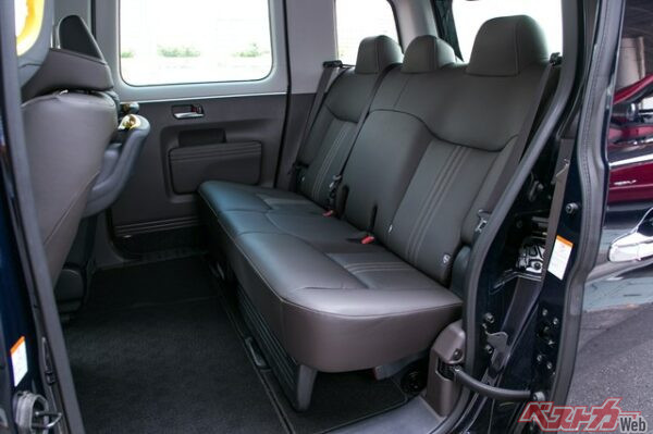 タクシーを利用した際に感じられるシートのフカフカ感を個人で楽しめるのはアツイ