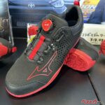 安全靴だったの!?　NISMOとミズノのコラボカッコよすぎ！　ダイヤルでカチカチするBOAシステムもテンションあがる!!　