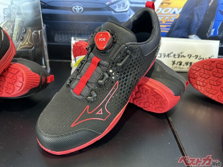 安全靴だったの!?　NISMOとミズノのコラボカッコよすぎ！　ダイヤルでカチカチするBOAシステムもテンションあがる!!　