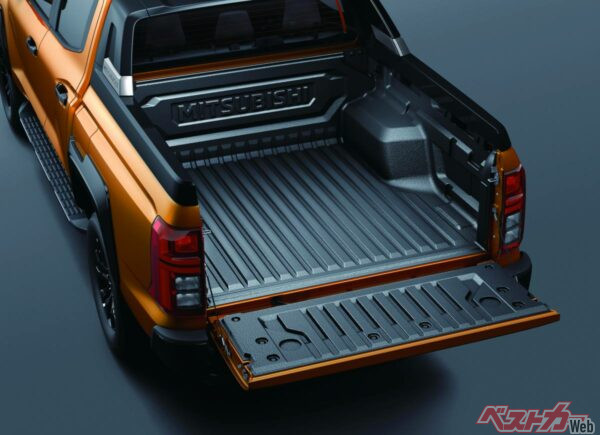 荷台には水や泥など汚れを気にせず荷物を積める