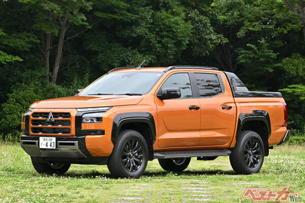 トライトンは日産にOEM供給され「ナバラ」としてオーストラリアなどで発売される