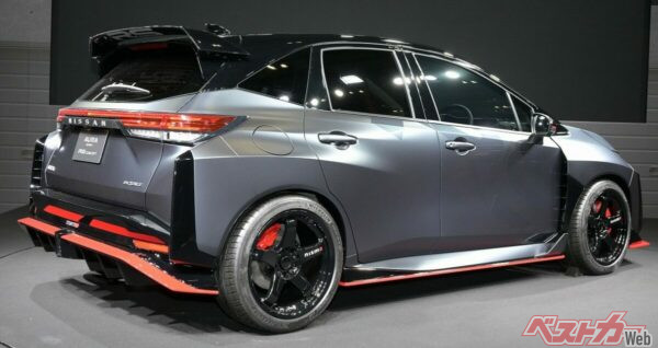 245幅タイヤにLM GT4の組み合わせは、走りを見据えた現実的な選択