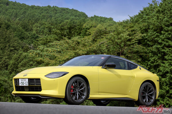 現行型日産 フェアレディZ(中古相場:約427万~約1177万円)。ようやく中古で狙うのに適した価格まで下がってきた