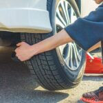 スタッドレスは何年もつ？「5年点検・10年交換」の目安と寿命を延ばす保管術