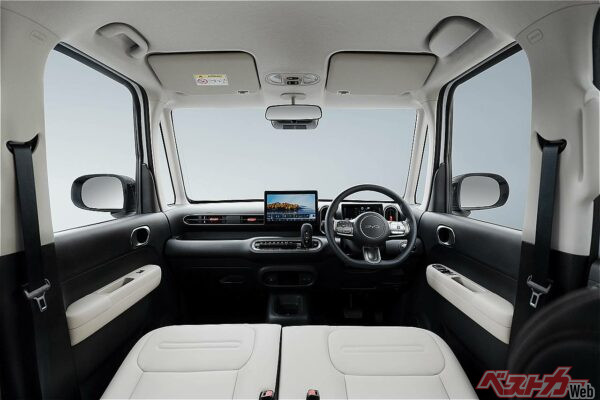 待ちに待った内装写真も公開されている!