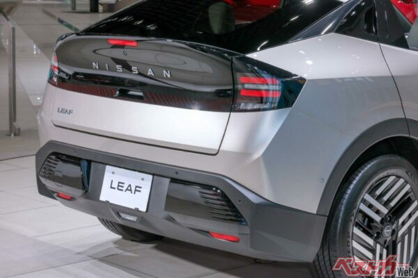 「X」もシンプルなデザインながら、一体感と高い視認性を誇る