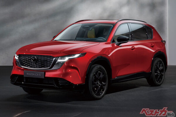 新型マツダ CX-5。2026年夏に2.5LマイルドHEVで登場し、2027年に2.5LストロングHEVが追加される（写真は欧州仕様）