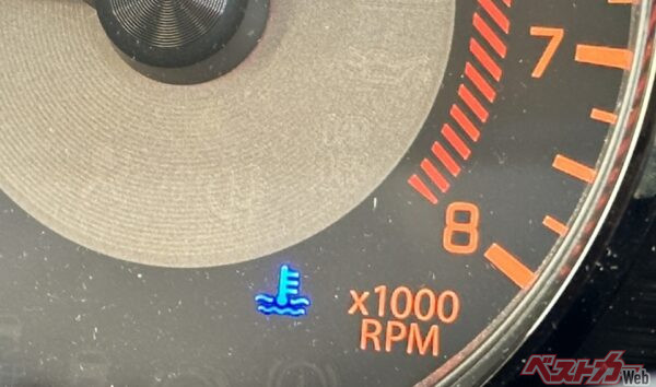 突然警告灯が点灯!?　知らないと詰む!!　 いざという時に慌てないための「クルマのトラブル救急箱」