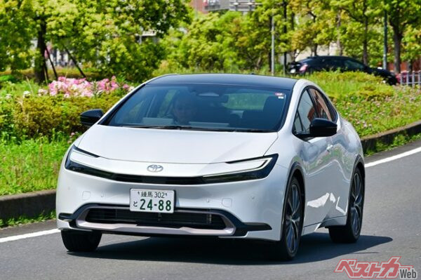 3代目4代目も頻繁に見かけるが、現行のプリウスも増えてきた