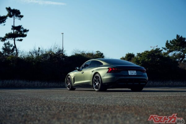BEVは楽しくないという常識を覆す「RS e-tron GT performance」