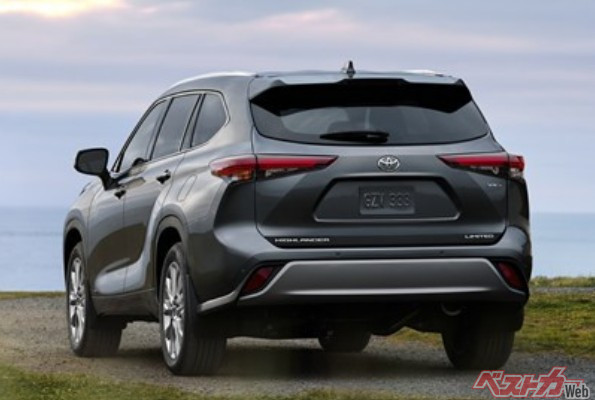 北米仕様ではリアのウインカーは赤いがそのまま日本で走ることになるのか？