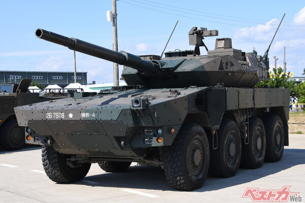 三菱重工の16式機動戦闘車。このイメージをSUVに投入できれば……(写真:Hunini)