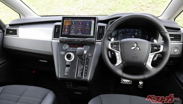 見た目の変更はほとんどないものの、ボタンの配置は大幅変更!!