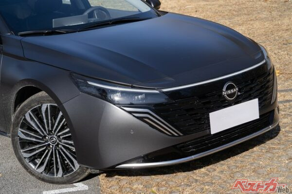 快適性よりは走り寄りな点に日産のやんちゃな遺伝子を感じる