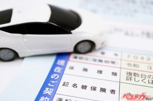 保険料を抑えることは重要ですが、保険料が下がるという理由だけで免責を判断すると、事故後に想定外の負担に直面する可能性がある（umaruchan4678@Adobestock）