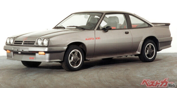 オペル マンタ。多くのレースシーンで活躍。2021年にレストモッドされ「マンタGSe」として復活