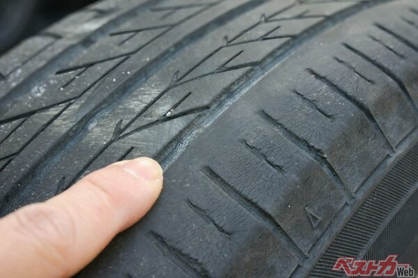 スタッドレスタイヤを保管する前に要チェック! そして来シーズン取り出すときにも再度確認すべきだ(n.s.d@Adobe Stock)