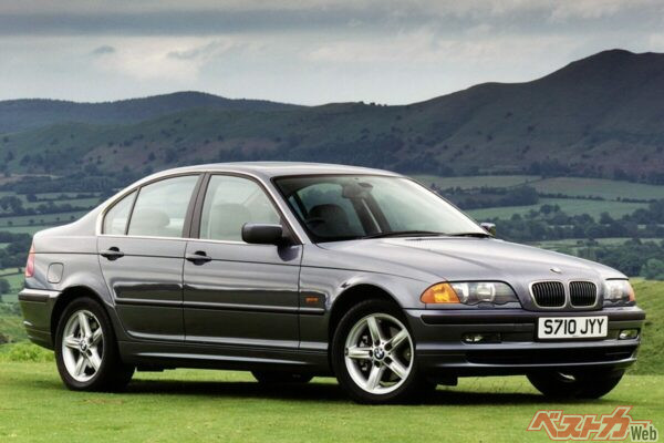 1998年には4代目となる318i(E46)が登場。こちらももちろん名車だ