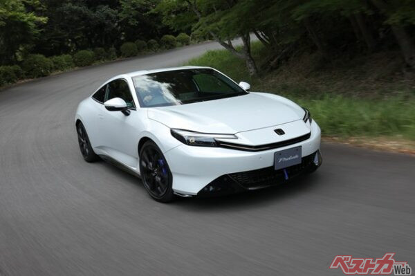 プレリュードには疑似的な変速フィーリングを味わえるS+SHIFTやエンジン回転数と同期したサウンドをスピーカーから発するアクティブサウンドコントロールが採用された