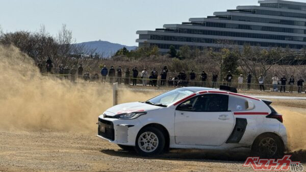 どことなくセリカが見えてきた？