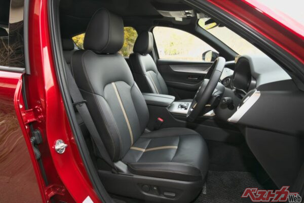 「人馬一体」は設計思想の根本を支えており、プラットフォームやパワートレイン、ユニット、内装やシートの仕立てまで、すべてを貫いている。長距離運転すると、この思想がよく理解できます。日常での使い勝手も◎