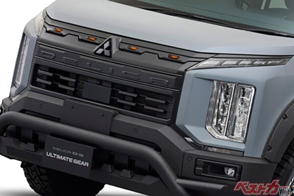 三菱「デリカD:5」がド迫力カスタムで登場！　ラプター塗装＆30mmリフトアップの最強仕様に注目!!