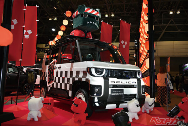 巨大デリ丸。をルーフに乗せた「デリカ祭り」のご神体!?