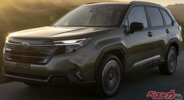 フォレスター スポーツ オニキスエディション。ダークメタリックの19インチホイールが映える