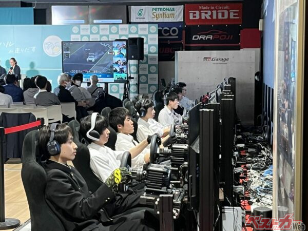 高校生ながらまるで国内トップカテゴリのような雰囲気だ