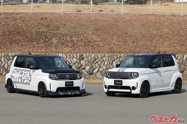ホンダ スーパーONE プロトタイプ（無限カスタム：写真左）と、ホンダ スーパーONE プロトタイプ（ホンダアクセスカスタム：写真右）